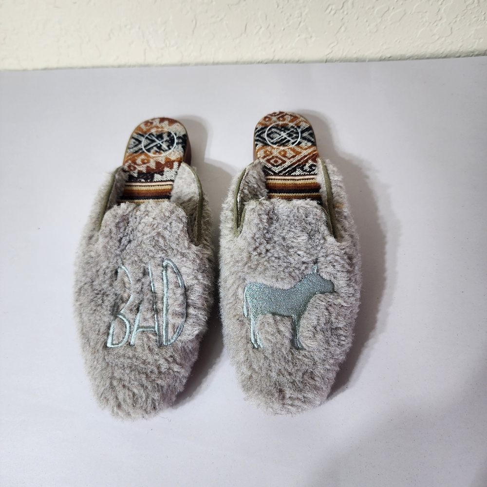 inkkas Gray Fuzzy Mule Slippers with Embroidered Donkey